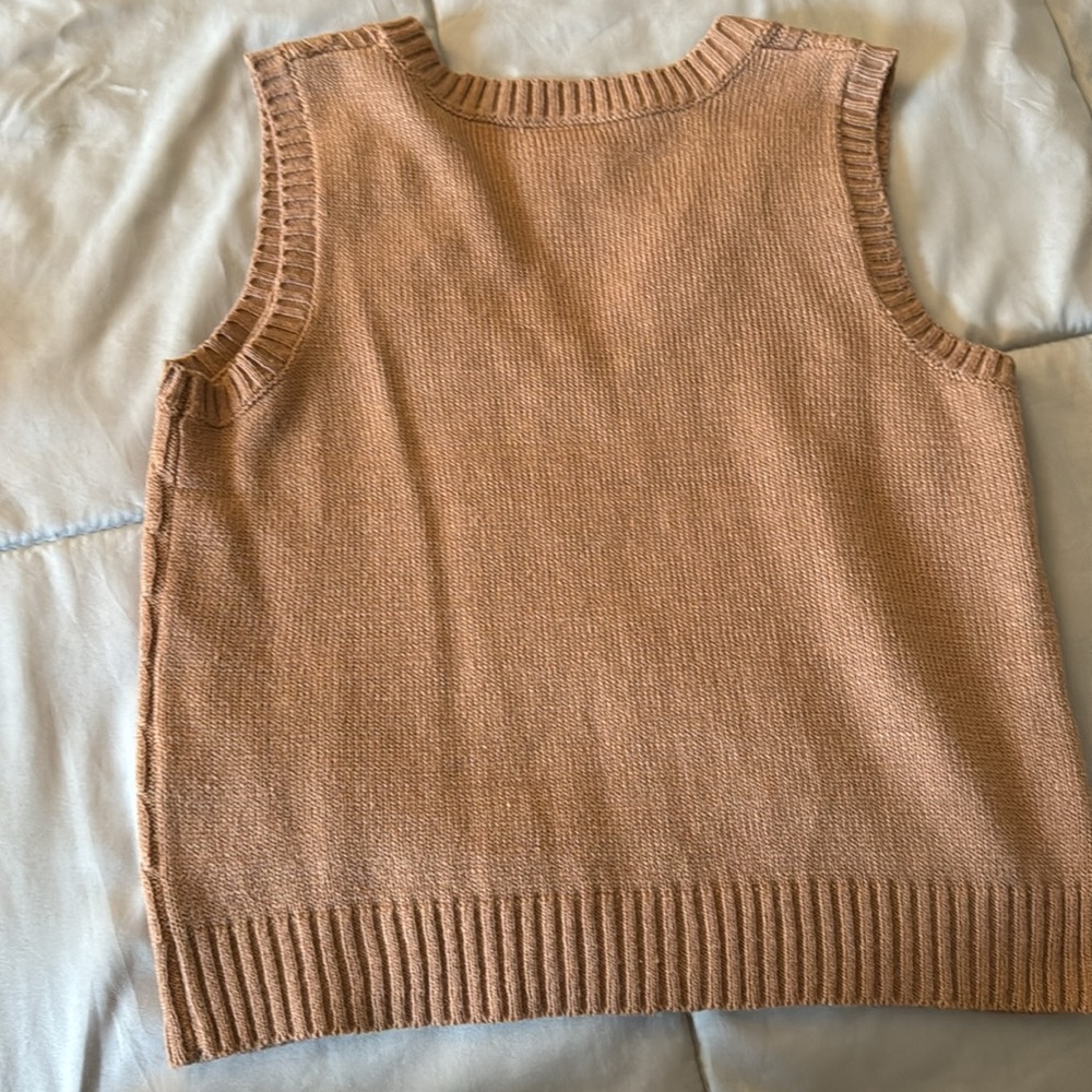 Vest - Picture 2 of 2